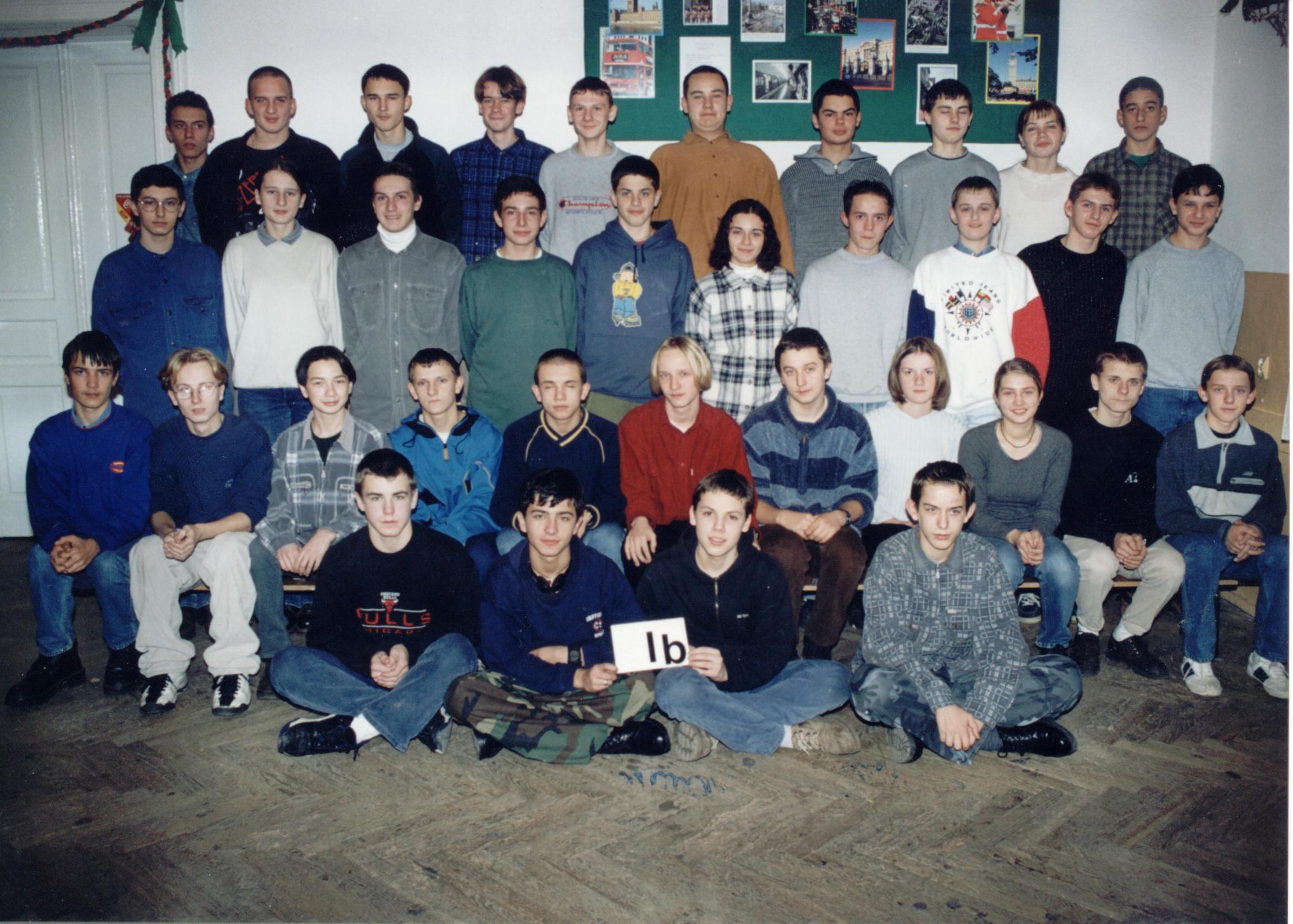 klasa.jpg (381491 bytes)
